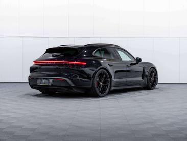 Porsche Taycan Performance Package — photo 4