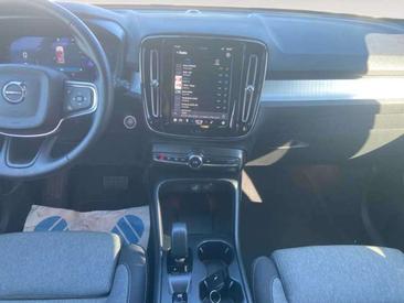 Volvo XC40 B3 Core — photo 11