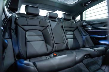 Porsche Taycan Performance Package — photo 9
