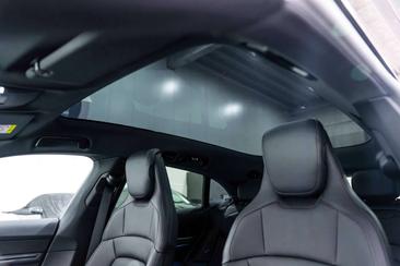Porsche Taycan Performance Package — photo 11