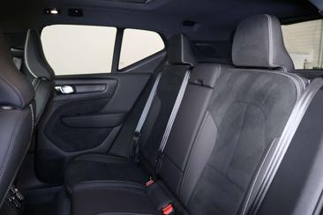 Volvo XC40 B4 Plus — photo 16
