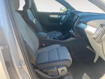 Volvo XC40 B3 Core — photo 15