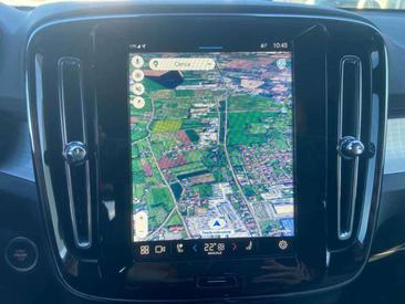 Volvo XC40 B3 Core — photo 17