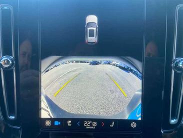Volvo XC40 B3 Core — photo 18
