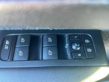 Volvo XC40 B3 Core — photo 20