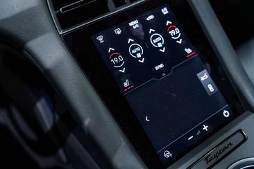 Porsche Taycan Performance Package — photo 20