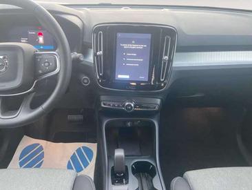 Volvo XC40 B3 Core — photo 11