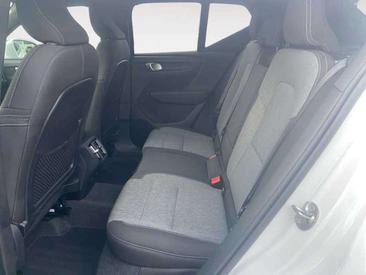 Volvo XC40 B3 Core — photo 13