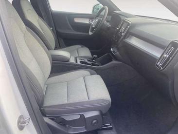 Volvo XC40 B3 Core — photo 15