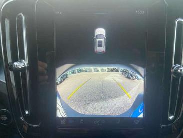Volvo XC40 B3 Core — photo 18