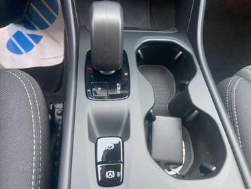 Volvo XC40 B3 Core — photo 19