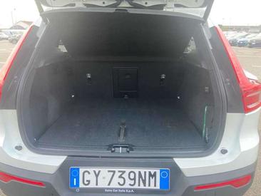 Volvo XC40 B3 Core — photo 21