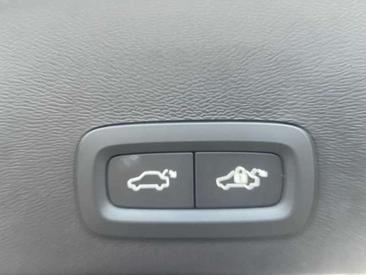 Volvo XC40 B3 Core — photo 22