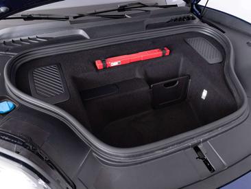Porsche Macan Turbo — photo 19