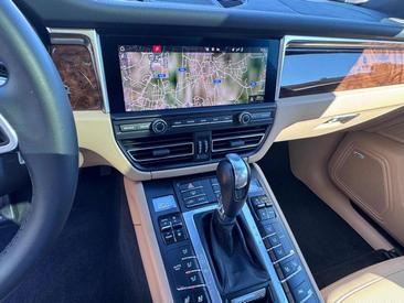 Porsche Macan GTS — photo 17