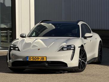 Porsche Taycan — photo 2