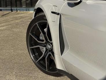 Porsche Taycan — photo 4