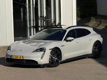 Porsche Taycan — photo 6