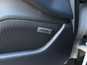 Porsche Taycan — photo 23
