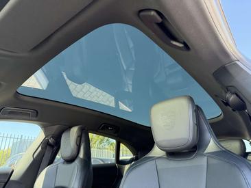 Porsche Taycan — photo 30