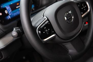 Volvo XC90 T8 Recharge Ultimate — photo 11