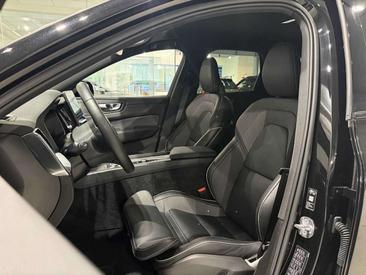 Volvo XC60 B5 Black Edition Plus — photo 5