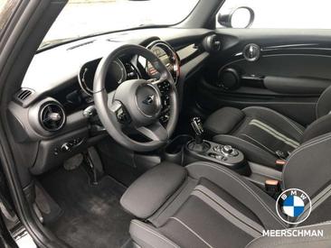 Mini Electric Cooper SE — photo 6