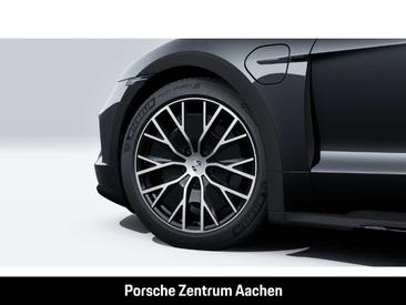 Porsche Taycan — photo 10