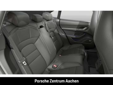 Porsche Taycan — photo 13