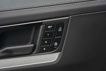 Porsche Cayenne III S, E-Hybrid — photo 25