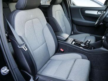 Volvo XC40 B3 Plus — photo 6