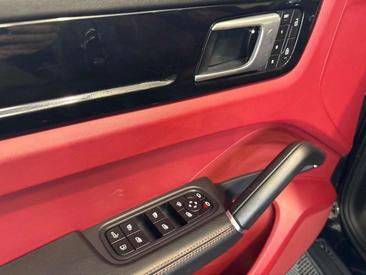 Porsche Cayenne III E-Hybrid Platinum Edition — photo 9