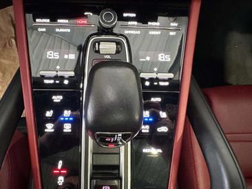 Porsche Cayenne III E-Hybrid Platinum Edition — photo 13