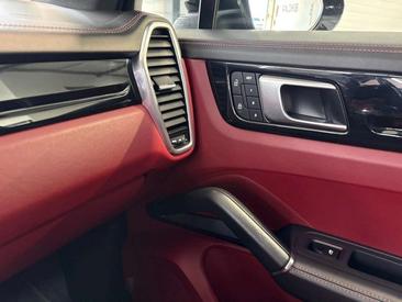 Porsche Cayenne III E-Hybrid Platinum Edition — photo 15