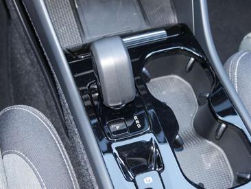 Volvo XC40 B3 Plus — photo 10