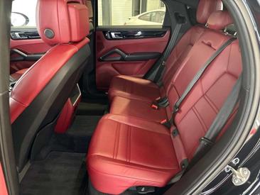 Porsche Cayenne III E-Hybrid Platinum Edition — photo 17