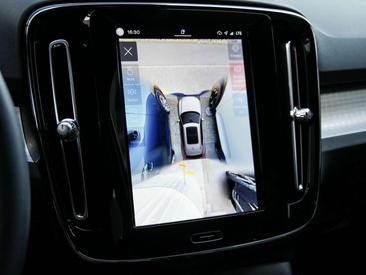 Volvo XC40 B3 Plus — photo 11