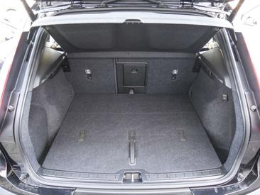 Volvo XC40 B3 Plus — photo 16