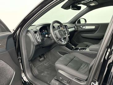 Volvo XC40 B4 Plus — photo 14