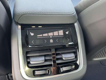 Volvo XC60 B5 Ultimate — photo 27