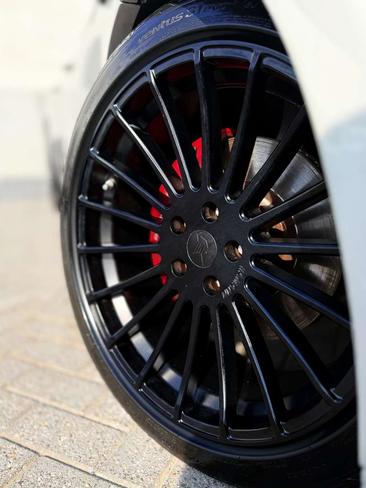 Porsche Macan Electrique GTS — photo 7