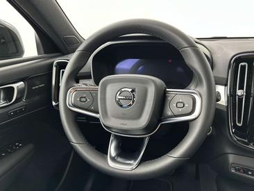 Volvo XC40 B4 Plus — photo 20