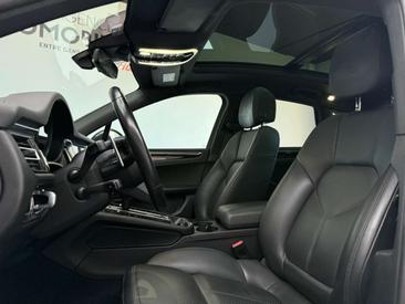 Porsche Macan Electrique S — photo 12