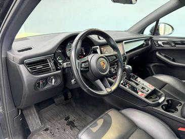 Porsche Macan Electrique S — photo 13