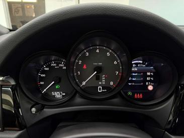 Porsche Macan Electrique S — photo 16