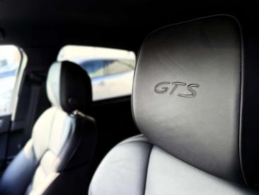 Porsche Macan Electrique GTS — photo 19