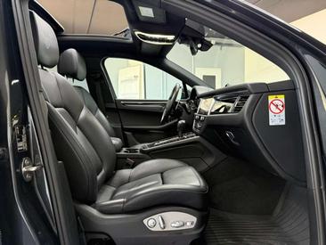 Porsche Macan Electrique S — photo 21