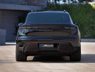 Porsche Macan 4S — photo 7