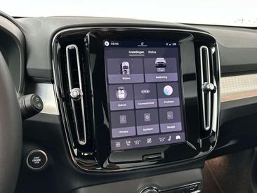 Volvo XC40 B4 Plus — photo 31