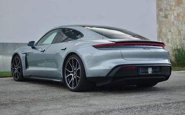 Porsche Taycan — photo 4